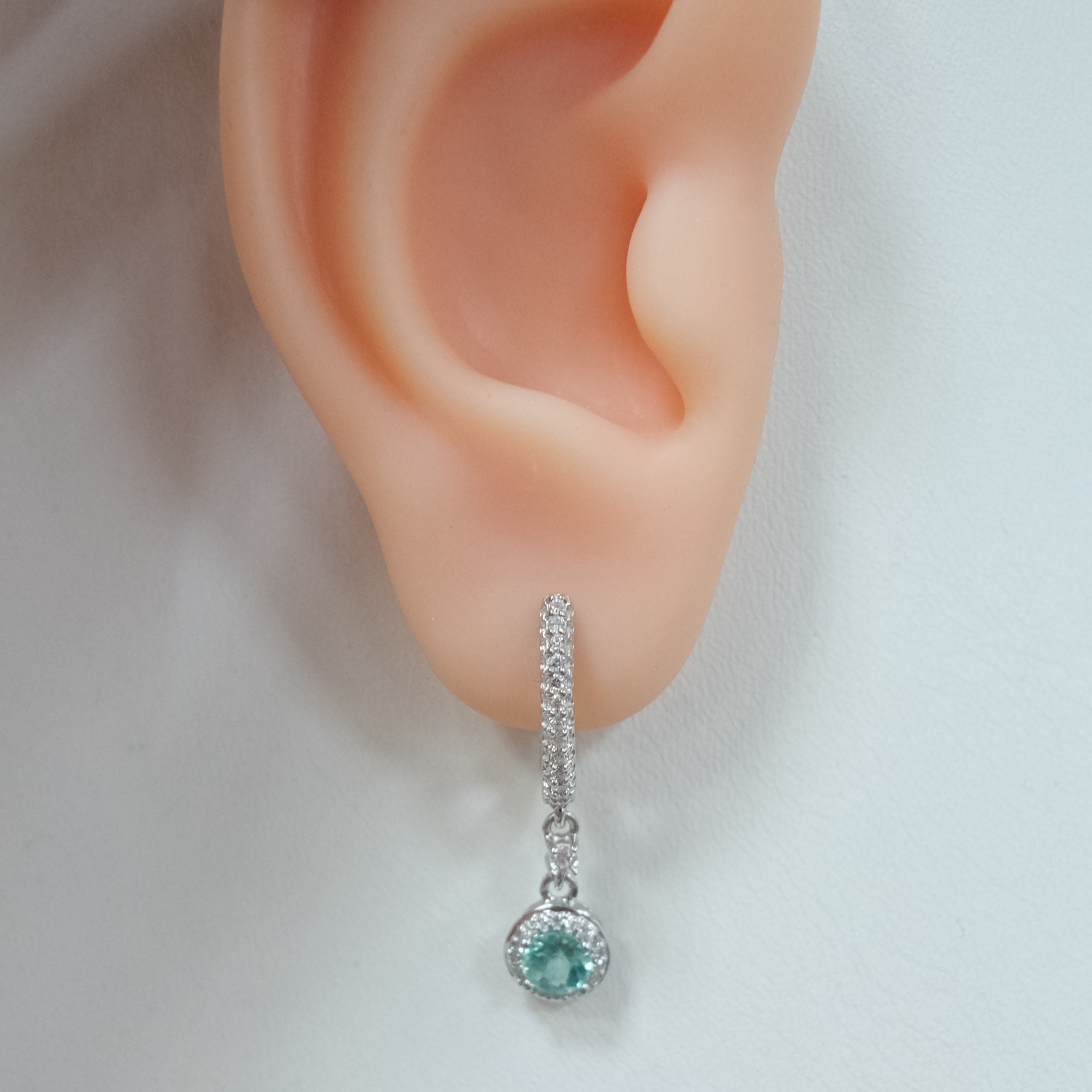 Серебряные серьги с апатитами
